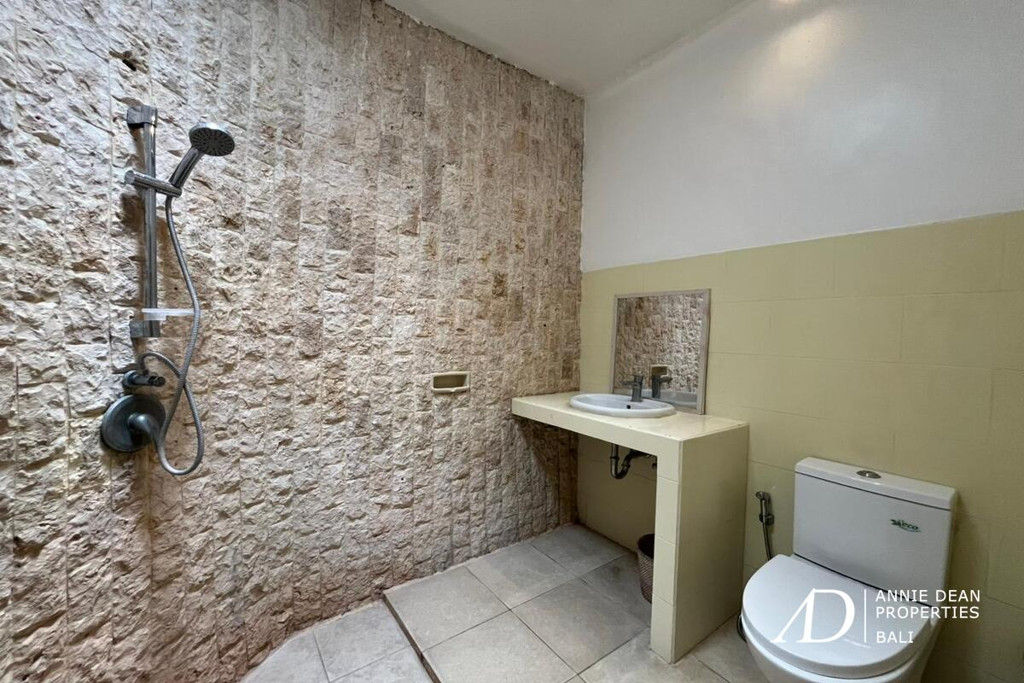 YEARLY RENTAL | 3-BEDROOM VILLA WITH SPACIOUS GARDEN IN  SEMER KEROBOKAN