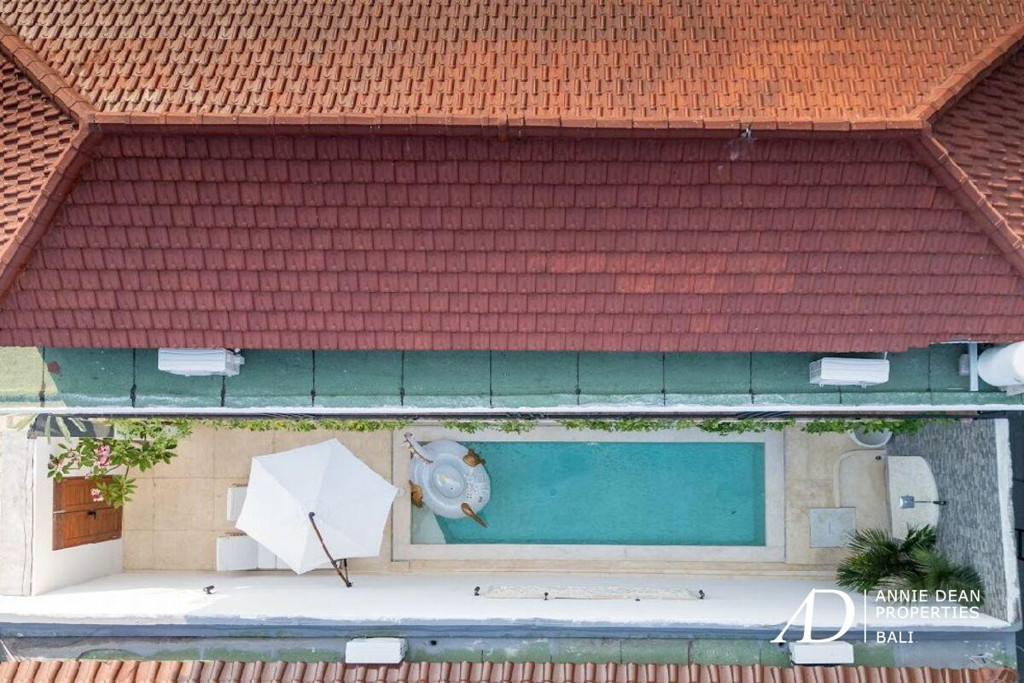 FREEHOLD | MODERN 3-BEDROOM VILLA IN KEROBOKAN NEAR CANGGU