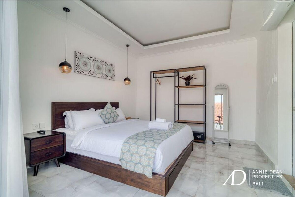 FREEHOLD | MODERN 3-BEDROOM VILLA IN KEROBOKAN NEAR CANGGU