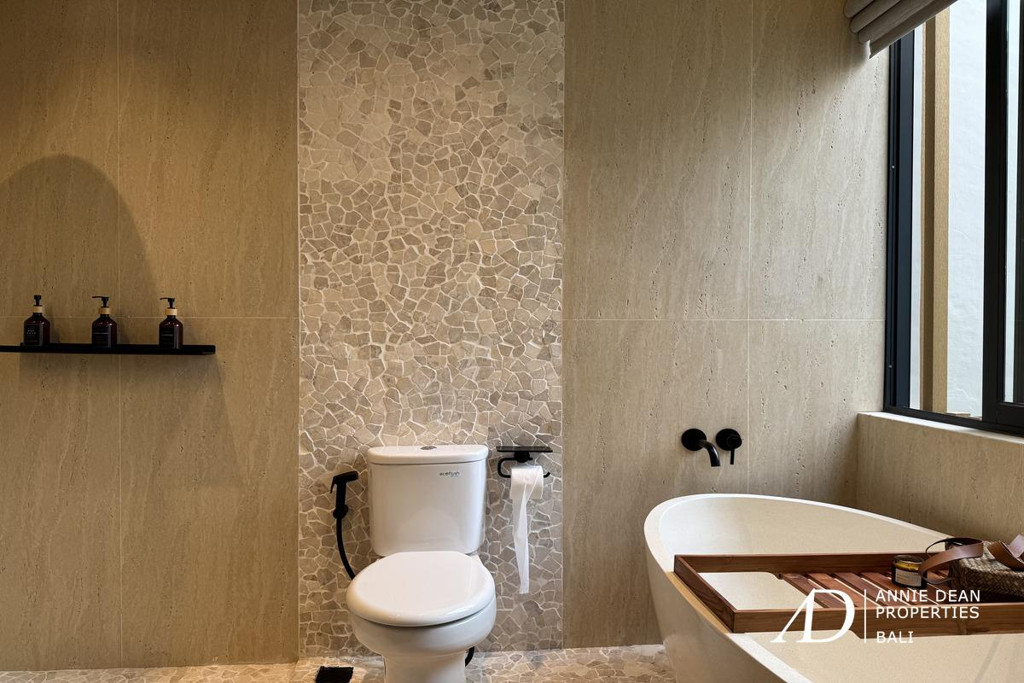 FREEHOLD | BRAND-NEW VILLA IN JIMBARAN BEACHSIDE