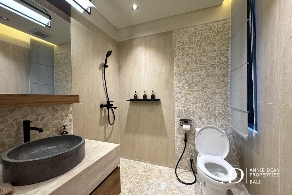 FREEHOLD | BRAND-NEW VILLA IN JIMBARAN BEACHSIDE