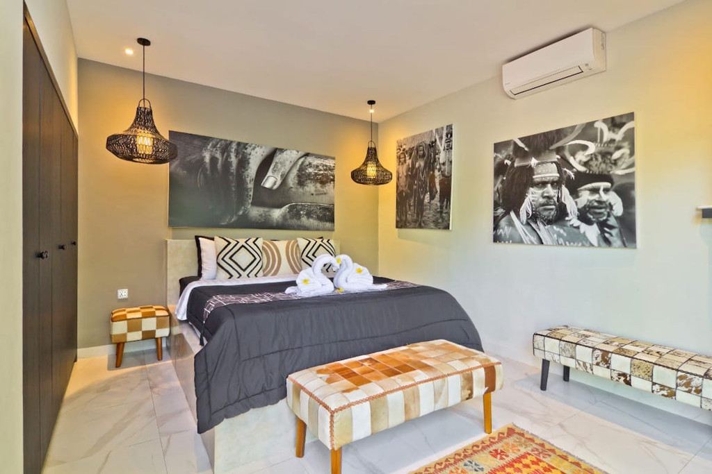 LEASEHOLD 3-BEDROOM MODERN CONTEMPORARY VILLA IN SEMINYAK