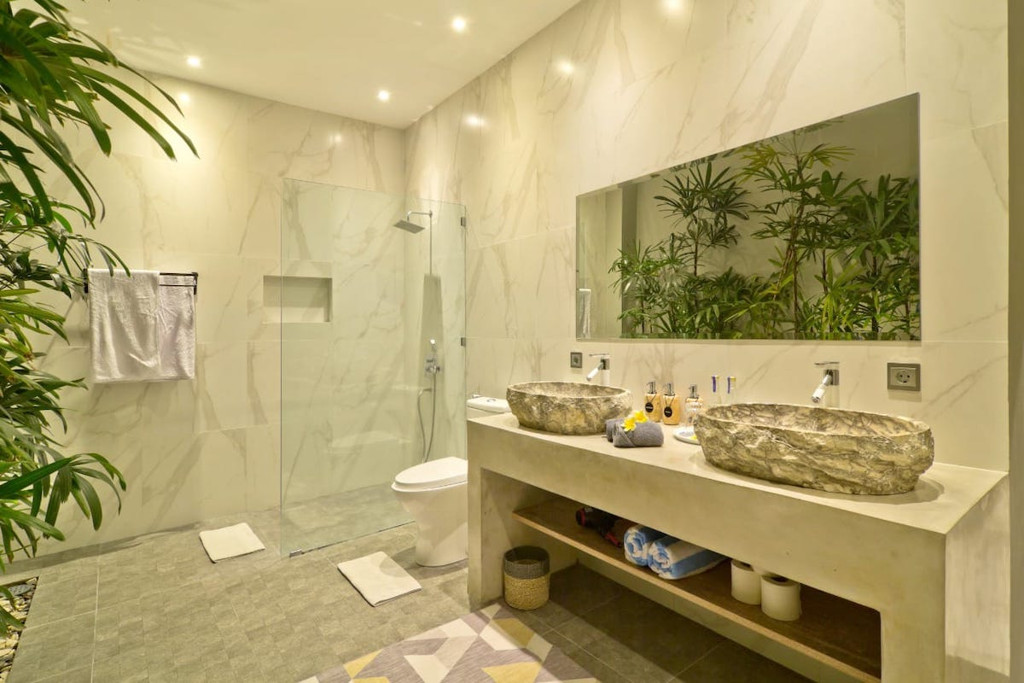 LEASEHOLD 3-BEDROOM MODERN CONTEMPORARY VILLA IN SEMINYAK