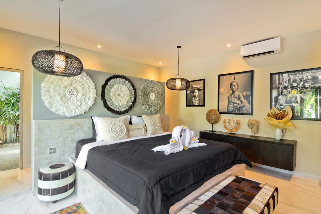 LEASEHOLD 3-BEDROOM MODERN CONTEMPORARY VILLA IN SEMINYAK