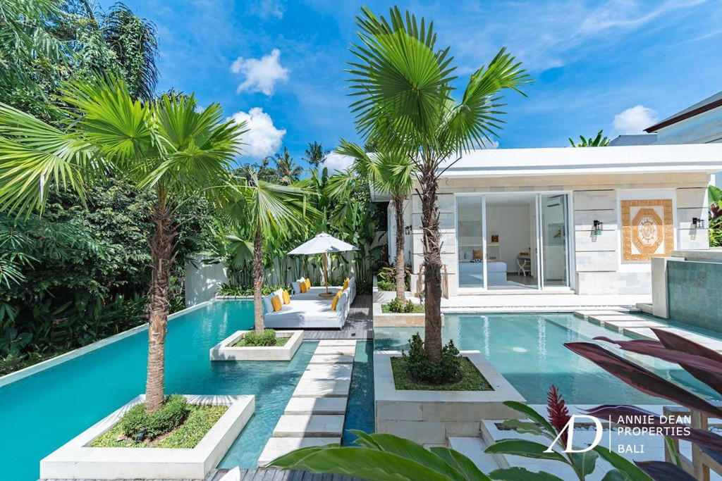 LEASEHOLD | CONTEMPORARY 5-BED LUXURY VILLA IN UBUD