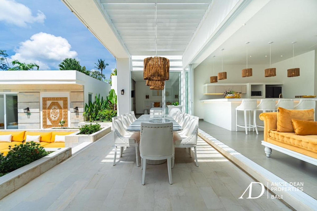 LEASEHOLD | CONTEMPORARY 5-BED LUXURY VILLA IN UBUD