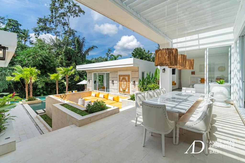 LEASEHOLD | CONTEMPORARY 5-BED LUXURY VILLA IN UBUD