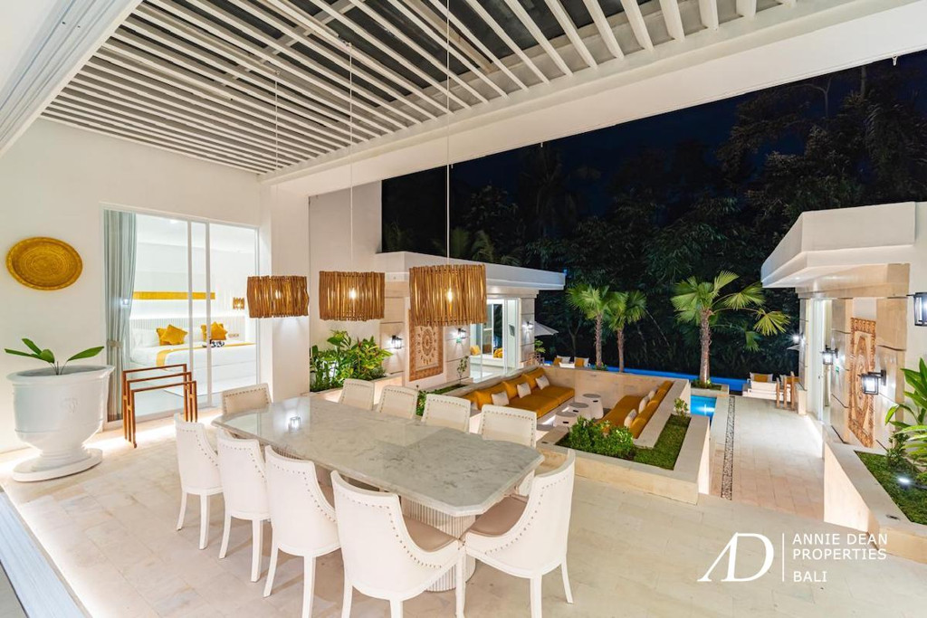 LEASEHOLD | CONTEMPORARY 5-BED LUXURY VILLA IN UBUD
