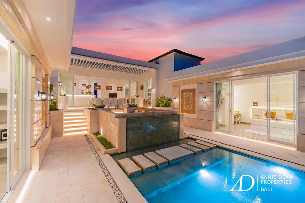 LEASEHOLD | CONTEMPORARY 5-BED LUXURY VILLA IN UBUD