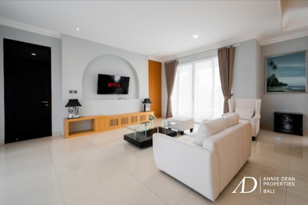 FREEHOLD | MODERN 4-BEDROOM VILLA IN JIMBARAN