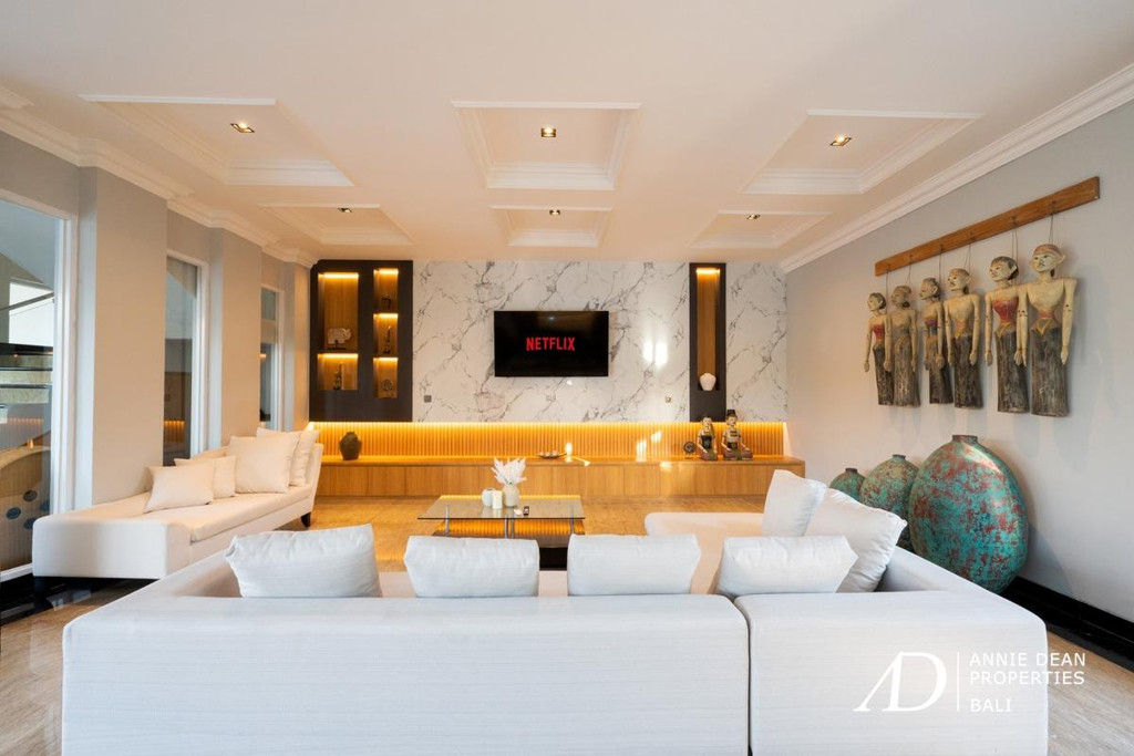 FREEHOLD | MODERN 4-BEDROOM VILLA IN JIMBARAN