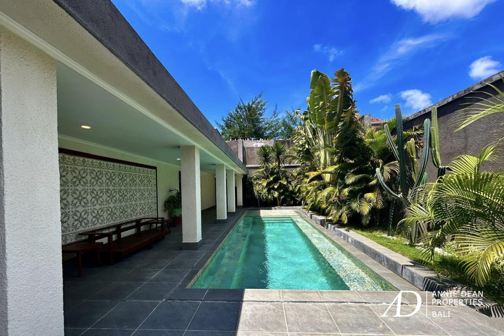 LEASEHOLD | MODERN TROPICAL VILLA IN TOYANING UNGASAN 