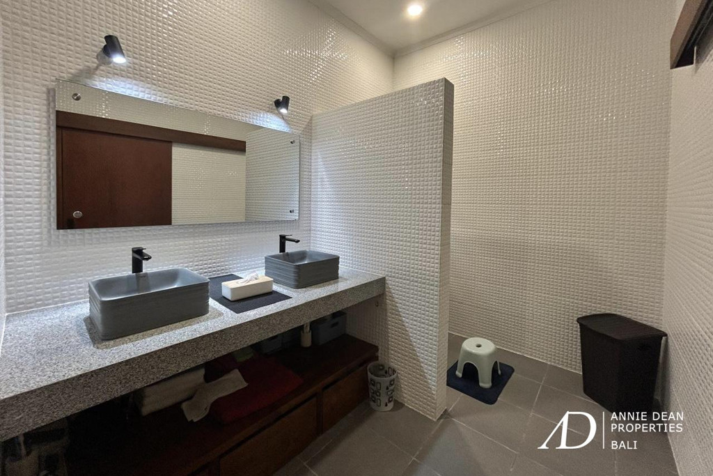 LEASEHOLD | MODERN TROPICAL VILLA IN TOYANING UNGASAN 