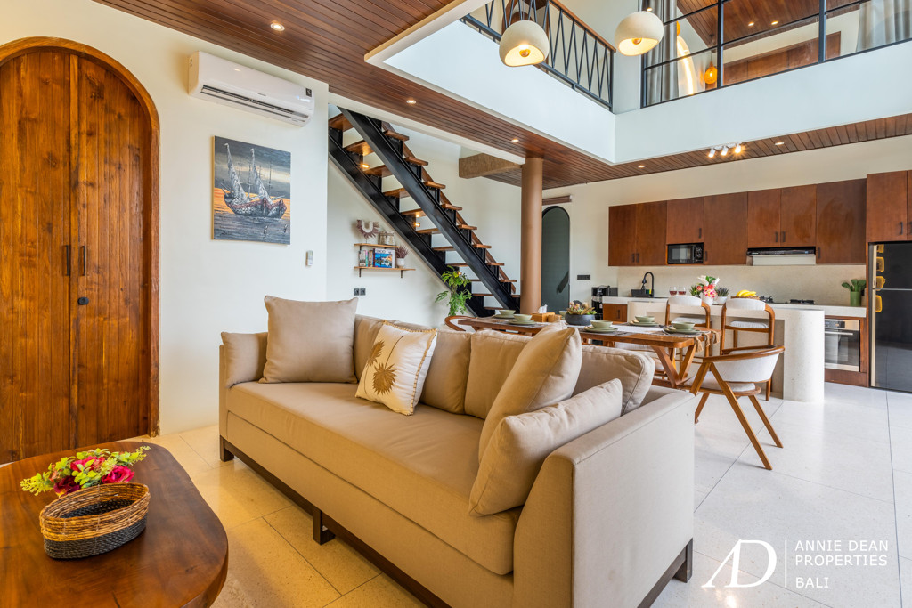 LEASEHOLD 28 YRS | MODERN MEDITERRANEAN VILLA IN SEMINYAK - PRIME LOCATION
