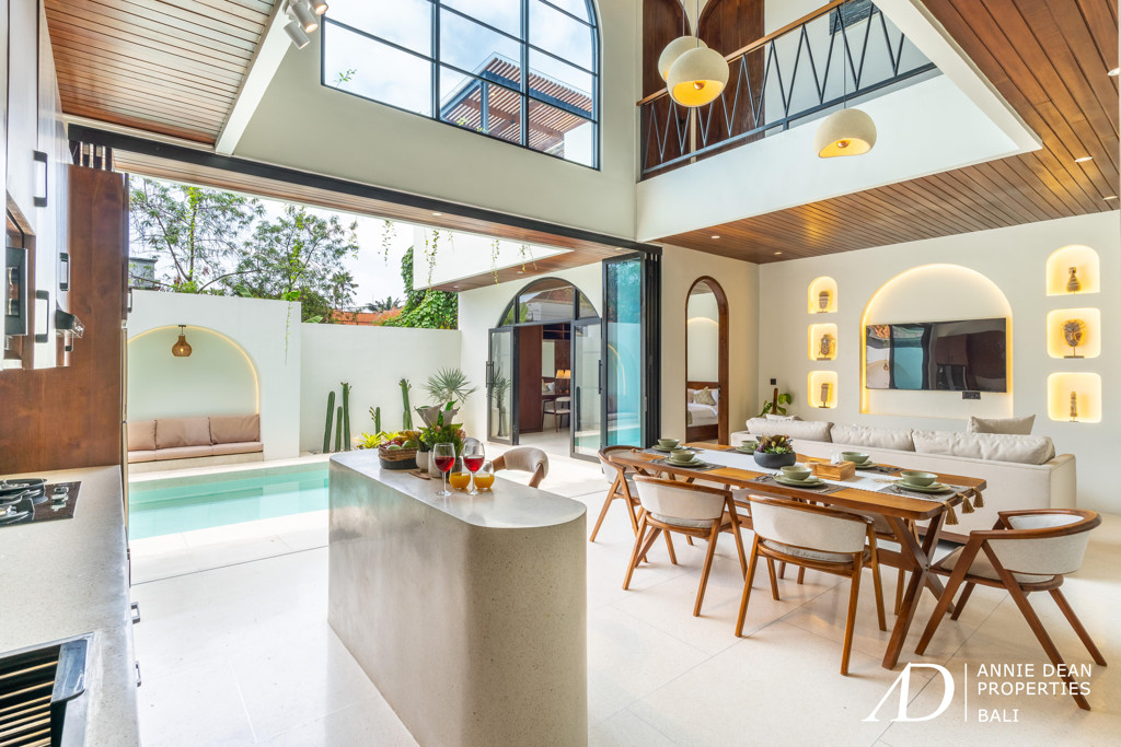 LEASEHOLD 28 YRS | MODERN MEDITERRANEAN VILLA IN SEMINYAK - PRIME LOCATION