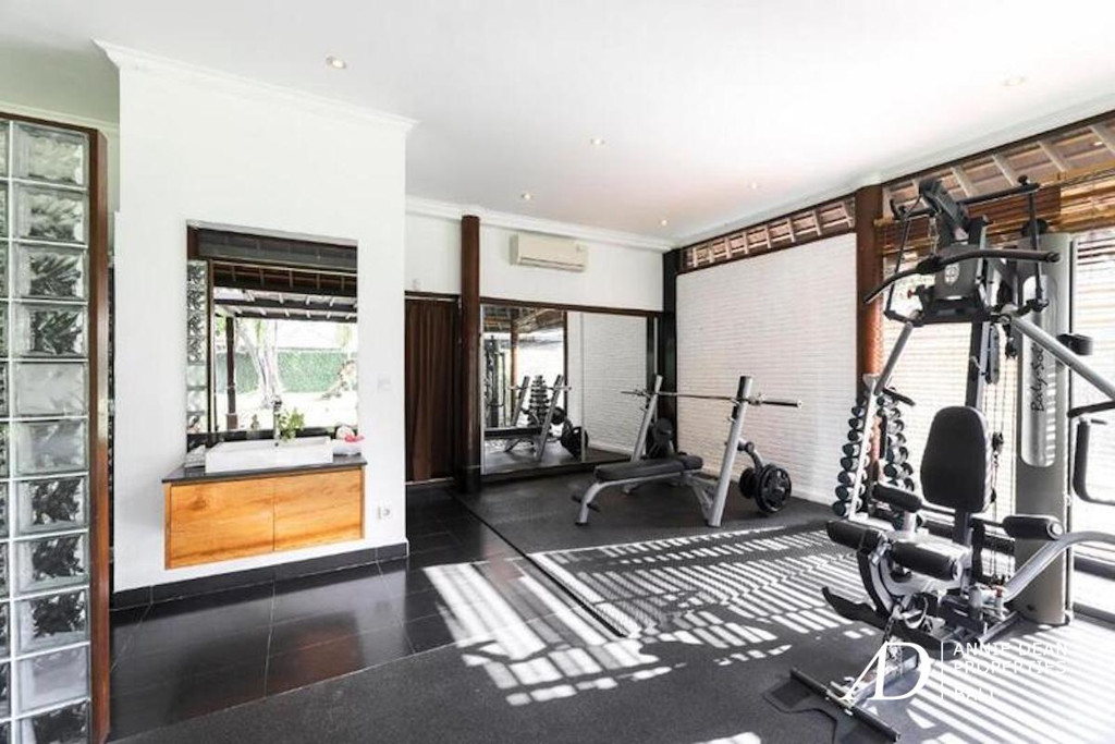 FREEHOLD | MAGNIFICENT 8-BEDROOM ESTATE IN PERERENAN