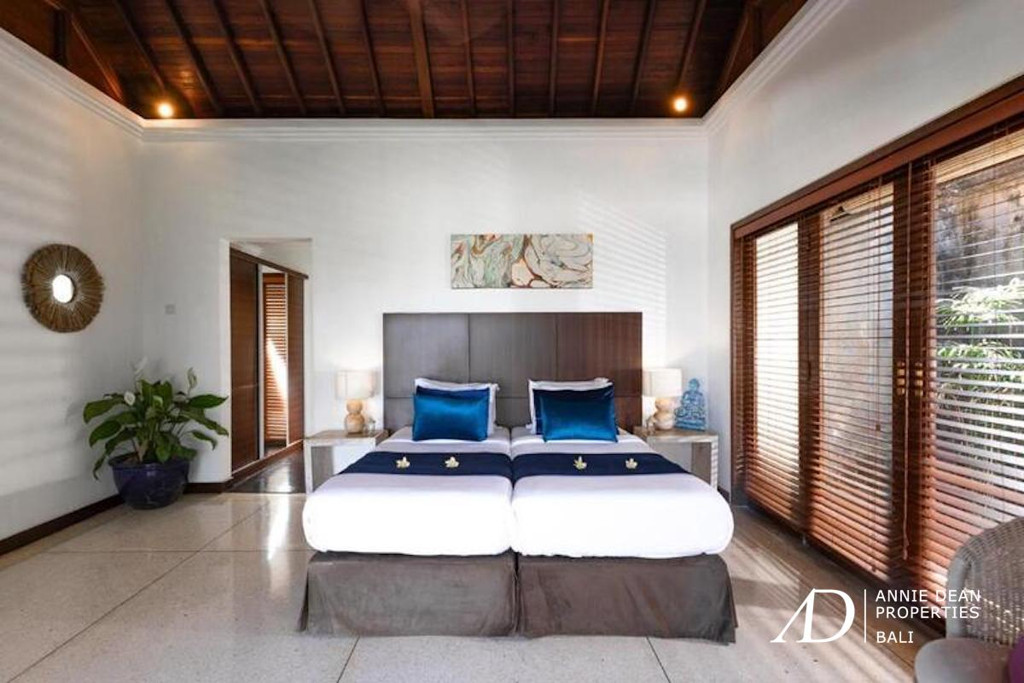 FREEHOLD | MAGNIFICENT 8-BEDROOM ESTATE IN PERERENAN