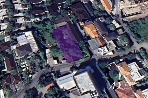 FREEHOLD | SMALL PLOT LAND ONE STEP FROM SEMINYAK BEACH