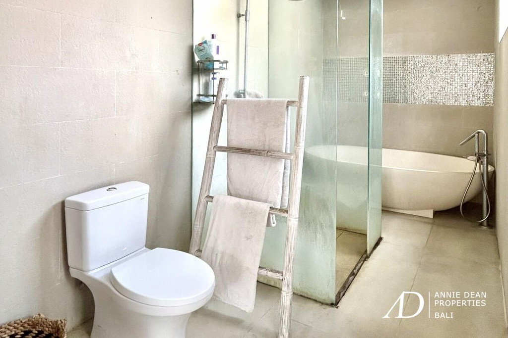 FREEHOLD | VILLA IN PRIME RESIDENTIAL AREA NEAR SEMINYAK