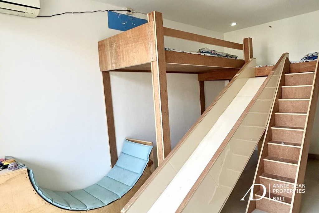 FREEHOLD | VILLA IN PRIME RESIDENTIAL AREA NEAR SEMINYAK