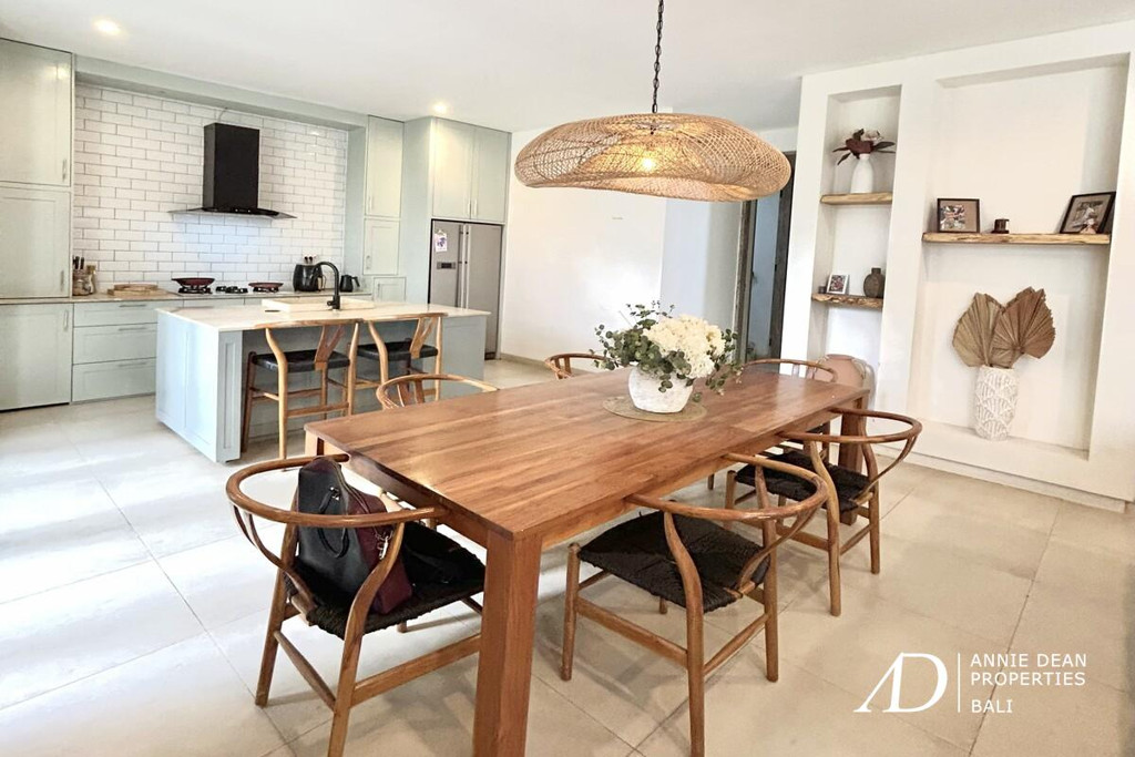 FREEHOLD | VILLA IN PRIME RESIDENTIAL AREA NEAR SEMINYAK