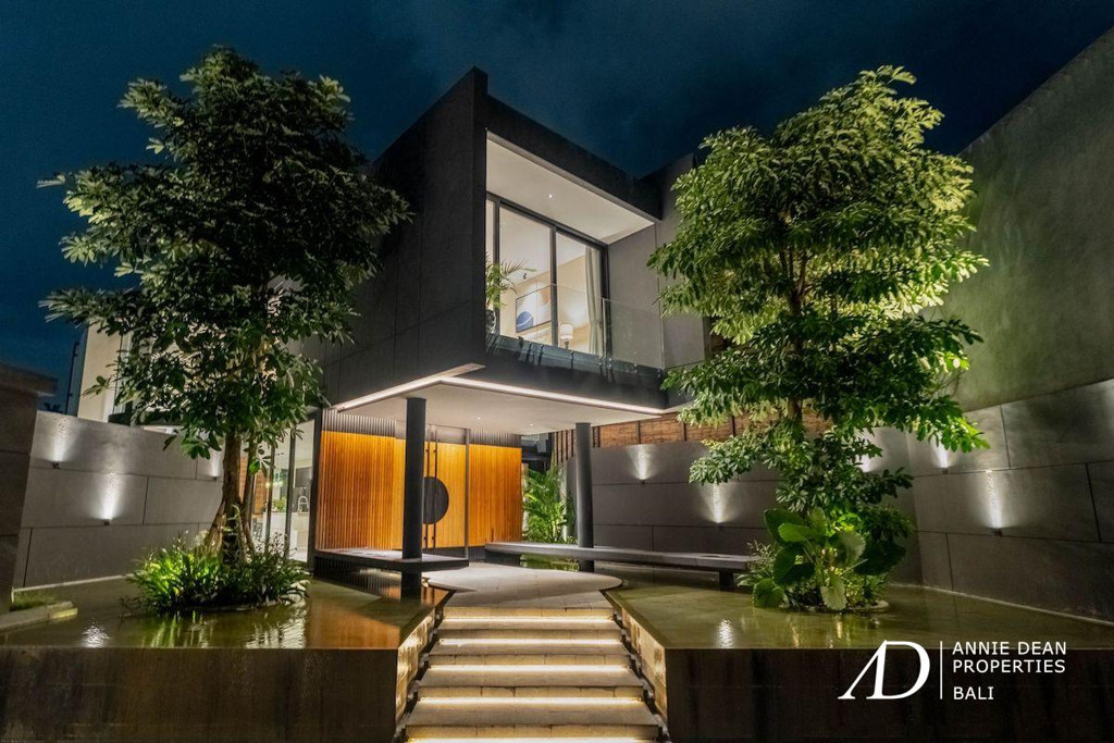 FREEHOLD/LEASEHOLD | 5-BEDROOM MODERN ARCHITECTURE VILLA NEAR PERERENAN
