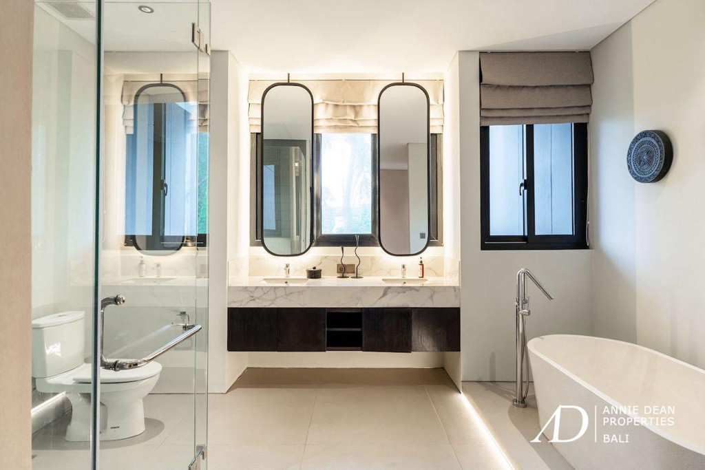 FREEHOLD/LEASEHOLD | 5-BEDROOM MODERN ARCHITECTURE VILLA NEAR PERERENAN