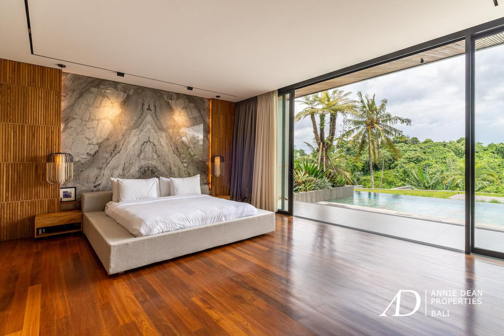 FREEHOLD | MODERN DESIGNER VILLA WITH RICE FIELD VIEWS - TABANAN