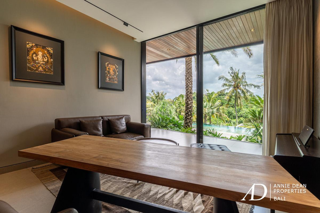 FREEHOLD | MODERN DESIGNER VILLA WITH RICE FIELD VIEWS - TABANAN