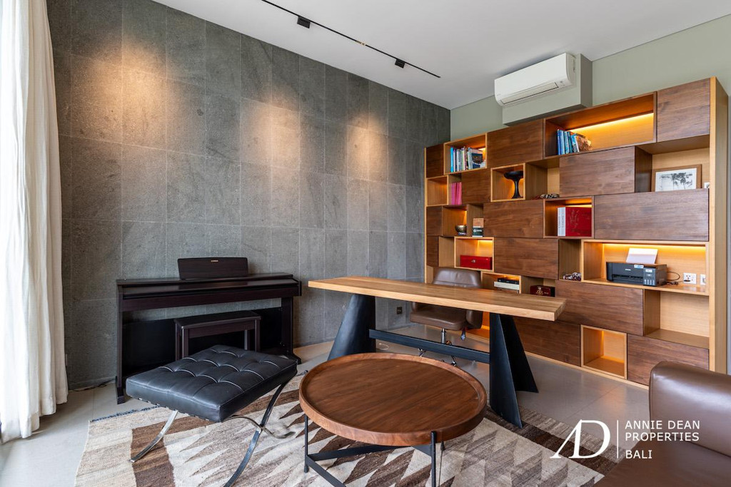 FREEHOLD | MODERN DESIGNER VILLA WITH RICE FIELD VIEWS - TABANAN