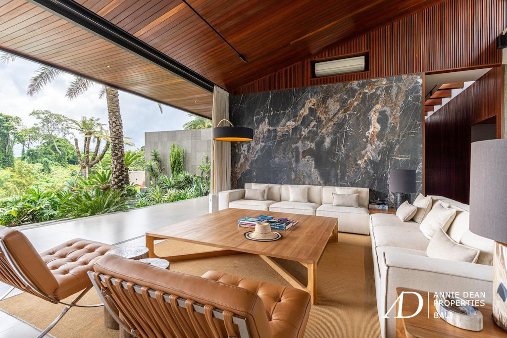 FREEHOLD | MODERN DESIGNER VILLA WITH RICE FIELD VIEWS - TABANAN