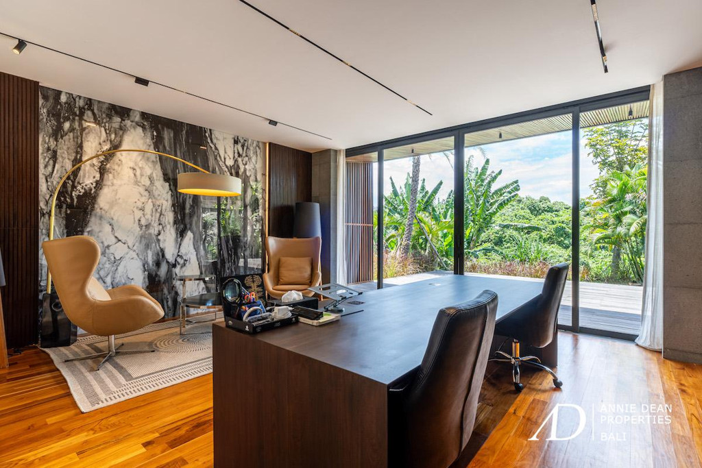 FREEHOLD | MODERN DESIGNER VILLA WITH RICE FIELD VIEWS - TABANAN