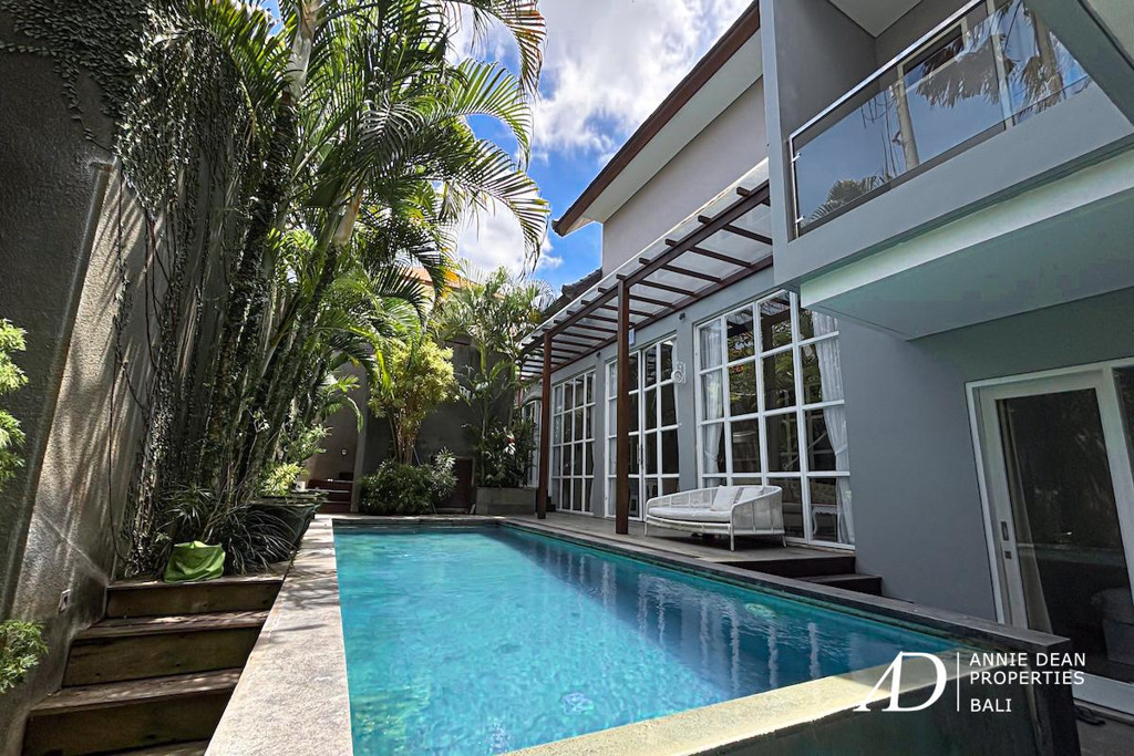 YEARLY RENTAL | MODERN LOFT-STYLE 4-BEDROOM VILLA FOR RENT IN PRIME UMALAS
