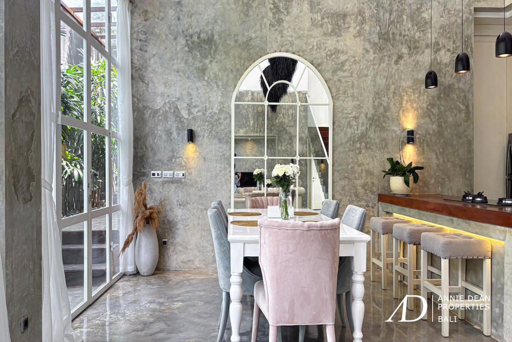 YEARLY RENTAL | MODERN LOFT-STYLE 4-BEDROOM VILLA FOR RENT IN PRIME UMALAS