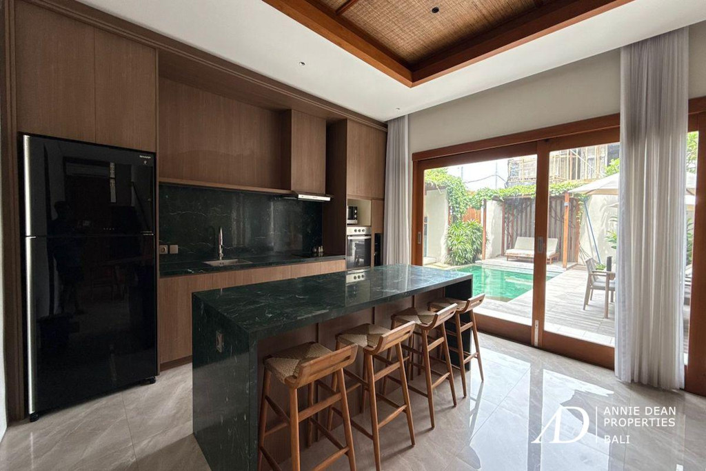 FREEHOLD | MODERN 4-BEDROOM VILLA IN BUMBAK - UMALAS