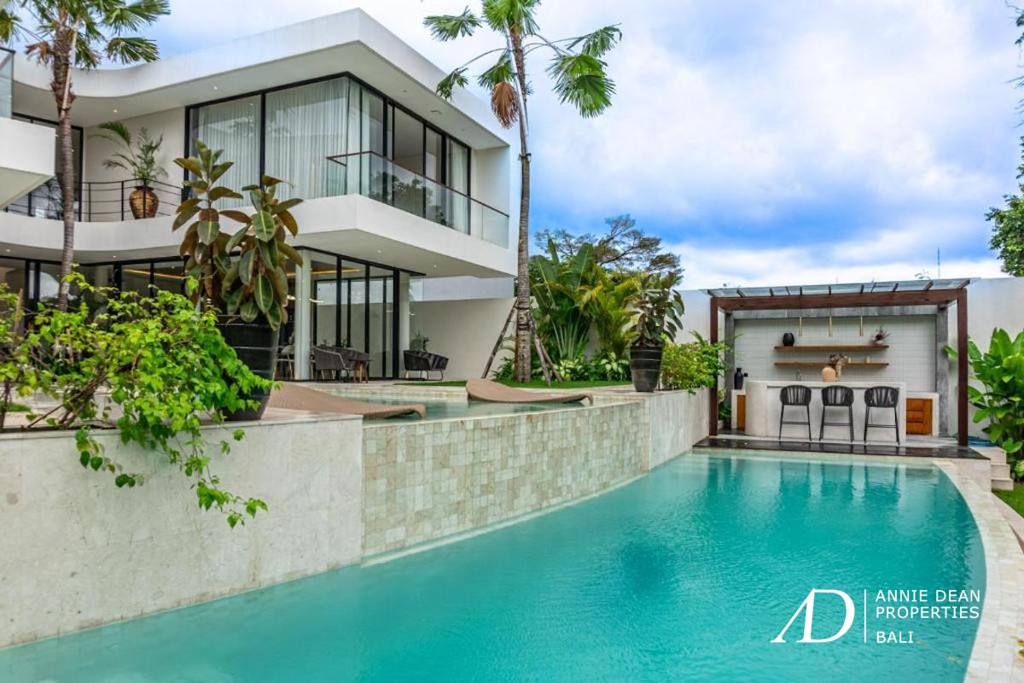 FREEHOLD | MODERN DESIGN VILLA WITH CINEMA ROOM & JACUZZI IN UMALAS