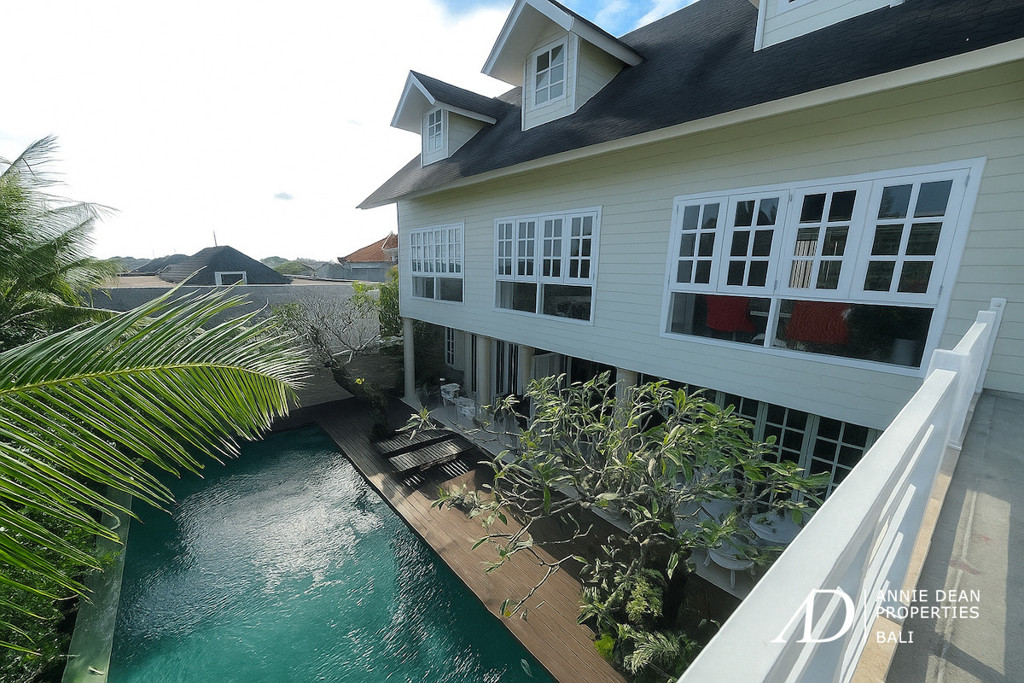 FREEHOLD | EUROPEAN-STYLE LUXURY VILLA IN UMALAS