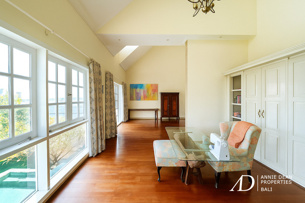 FREEHOLD | EUROPEAN-STYLE LUXURY VILLA IN UMALAS