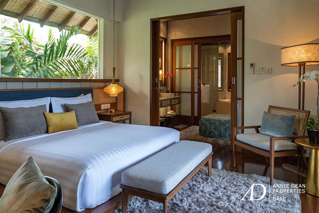 FREEHOLD | 5-BEDROOM LUXURY VILLA IN PETITENGET, SEMINYAK