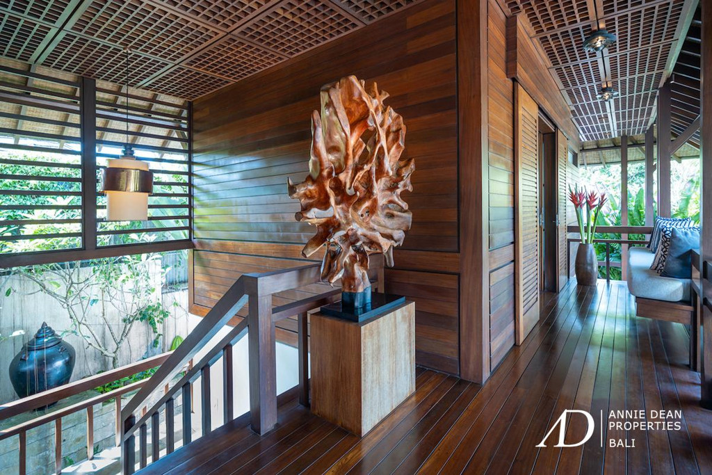 FREEHOLD | 5-BEDROOM LUXURY VILLA IN PETITENGET, SEMINYAK