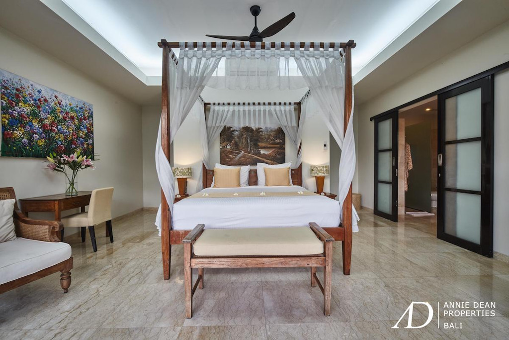 FREEHOLD | MODERN VILLA IN SECURE LUXURY ESTATE - JIMBARAN