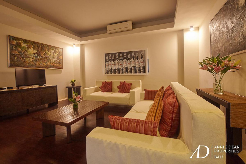 FREEHOLD | MODERN VILLA IN SECURE LUXURY ESTATE - JIMBARAN