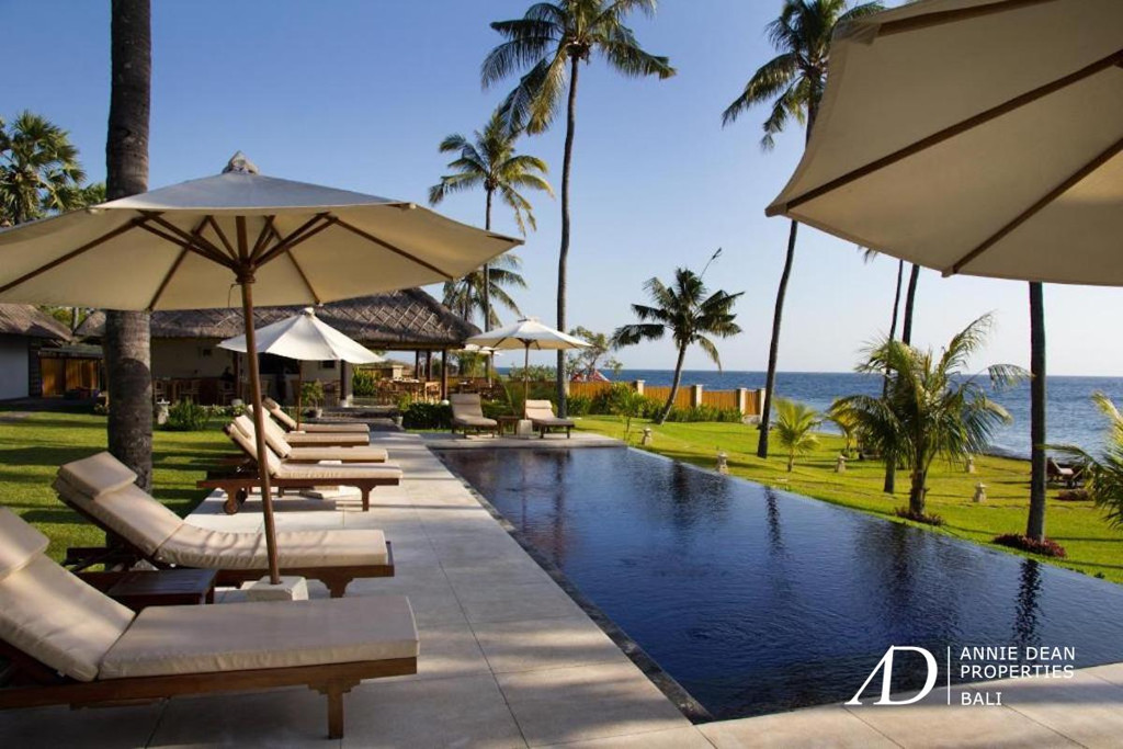 LEASEHOLD |BEACHFRONT DIVE RESORT FOR SALE - TULAMBEN, BALI