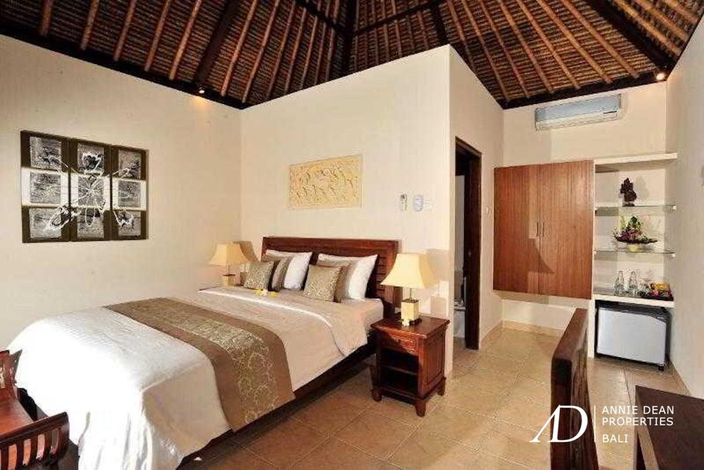 LEASEHOLD |BEACHFRONT DIVE RESORT FOR SALE - TULAMBEN, BALI