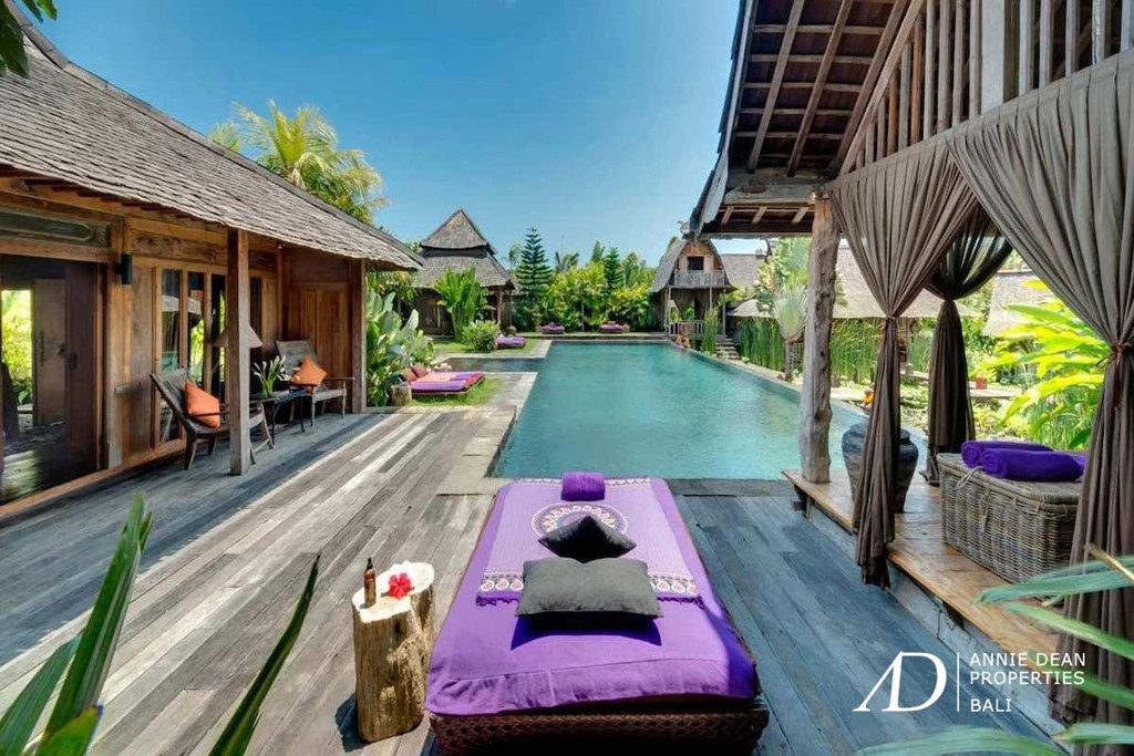 LEASEHOLD | LUXURY JOGLO ESTATE IN BERAWA