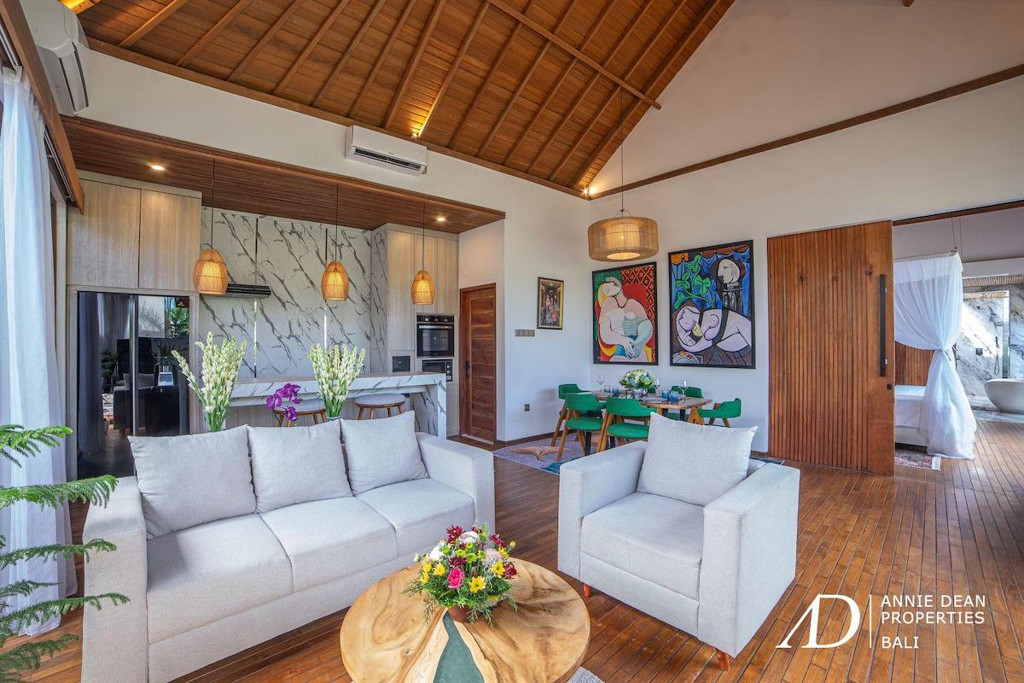 LEASEHOLD | MODERN 2-BEDROOM VILLA COMPLEX - CENTRAL SEMINYAK