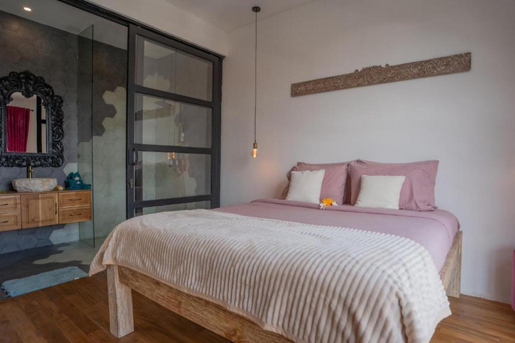 LEASEHOLD | BOHEMIAN-TROPICAL 2 BEDROOM VILLA IN KEROBOKAN