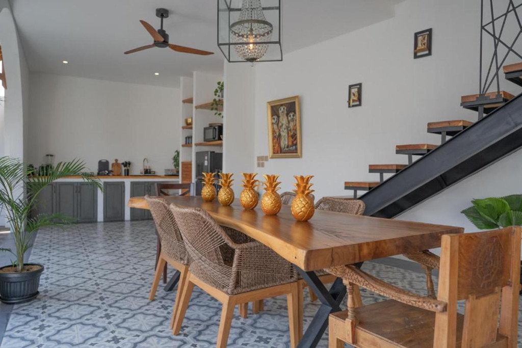 LEASEHOLD | BOHEMIAN-TROPICAL 2 BEDROOM VILLA IN KEROBOKAN