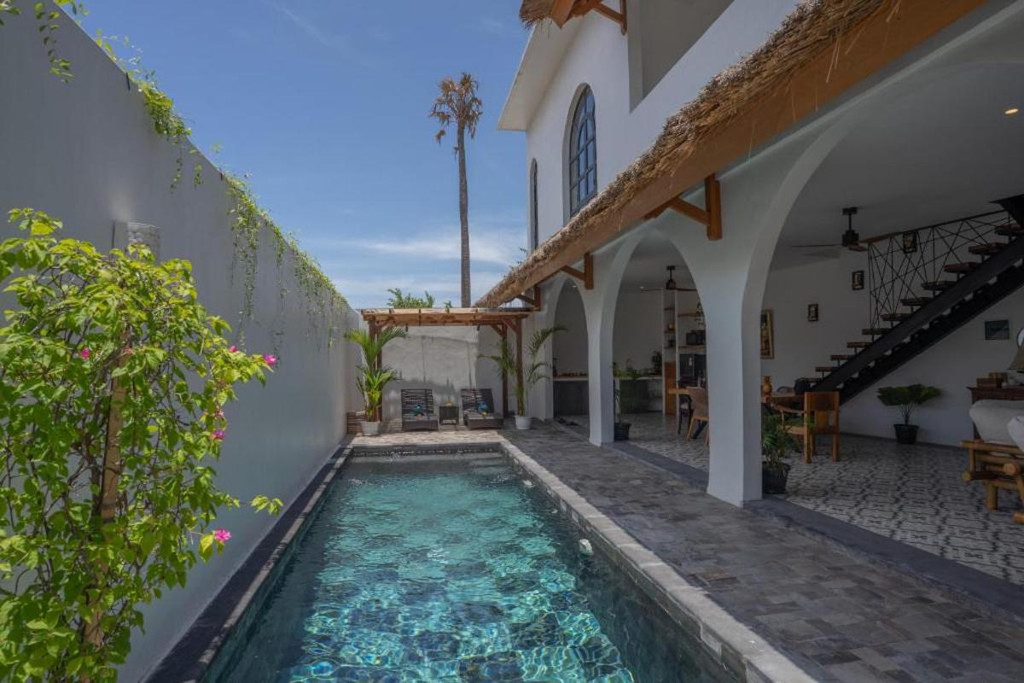 LEASEHOLD | BOHEMIAN-TROPICAL 2 BEDROOM VILLA IN KEROBOKAN