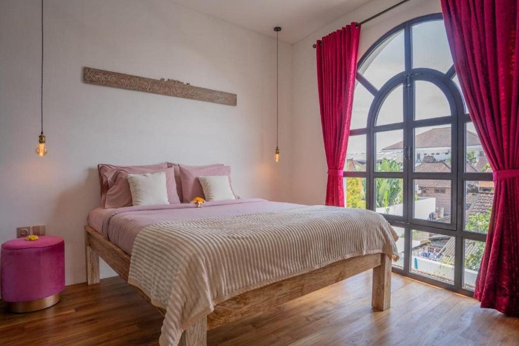 LEASEHOLD | BOHEMIAN-TROPICAL 2 BEDROOM VILLA IN KEROBOKAN